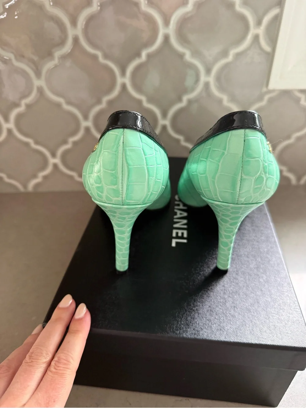 CHANEL bnwt 26s